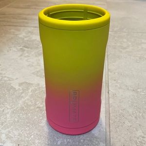 Brumate Slim Can 12 oz Hopsulator